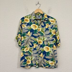 VTG 90s REYN SPOONER Hawaiian S/S Shirt Vibrant Floral Print Coconut Button